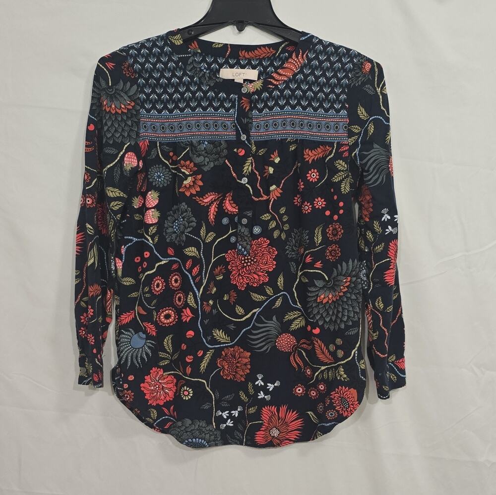 LOFT Womens M Blue Multicolor Floral Round Neck Long Sleeve Button Front Blouse